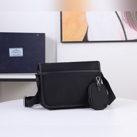 PRADA сумка-почтальон из парашютной ткани, модель 2VD7699 Эта сум