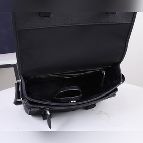 PRADA сумка-почтальон из парашютной ткани, модель 2VD7699 Эта сум