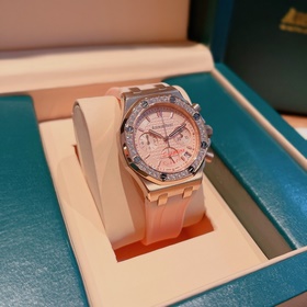 Серия AP Royal Oak практически у каждой женщины! Корпус из нержав