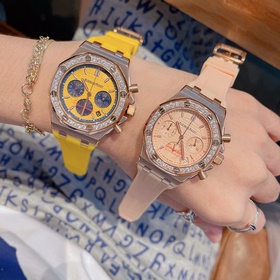 Серия AP Royal Oak практически у каждой женщины! Корпус из нержав