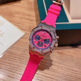 Серия AP Royal Oak практически у каждой женщины! Корпус из нержав