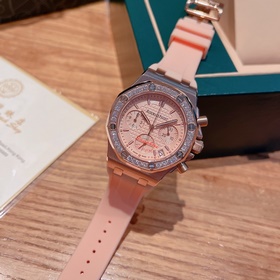 Серия AP Royal Oak практически у каждой женщины! Корпус из нержав