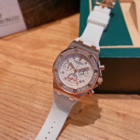 Серия AP Royal Oak практически у каждой женщины! Корпус из нержав