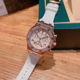 Серия AP Royal Oak практически у каждой женщины! Корпус из нержав