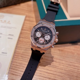 Серия AP Royal Oak практически у каждой женщины! Корпус из нержав