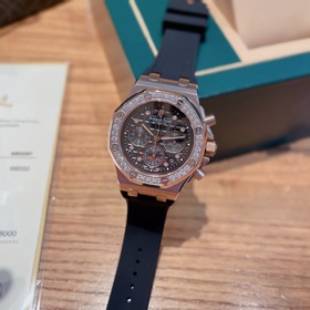 Серия AP Royal Oak практически у каждой женщины! Корпус из нержав