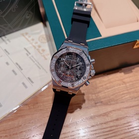 Серия AP Royal Oak практически у каждой женщины! Корпус из нержав