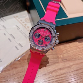 Серия AP Royal Oak практически у каждой женщины! Корпус из нержав