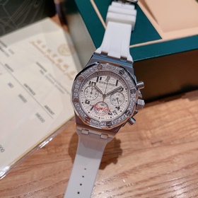 Серия AP Royal Oak практически у каждой женщины! Корпус из нержав