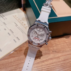 Серия AP Royal Oak практически у каждой женщины! Корпус из нержав