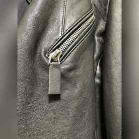 ARMANI &nbsp;Мотоциклетная кожаная куртка Изготовлена из туре