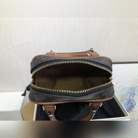 CELINE Новогодняя капсульная коллекция сумок в форме сердца ] Со