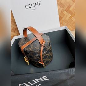 Новинка CELINE | Ретро-косметичка Vanity case в форме овальной су