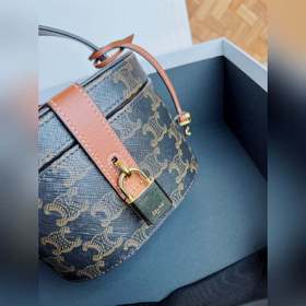 Новинка CELINE | Ретро-косметичка Vanity case в форме овальной су
