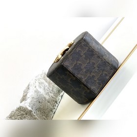 CELINE BOX TRIOMPHE Маленькая круглая шкатулка Изысканная жестка