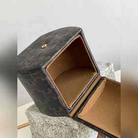 CELINE BOX TRIOMPHE Маленькая круглая шкатулка Изысканная жестка