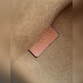 CELINE BOX TRIOMPHE Маленькая круглая шкатулка Изысканная жестка