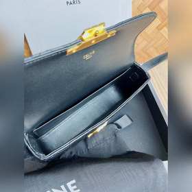 Новая сумка через плечо CELINE TRIOMPHE из стеганой кожи овцы про