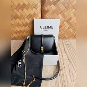Новая сумка CELINE седлом и округлыми контурами, чрезвычайно изящ