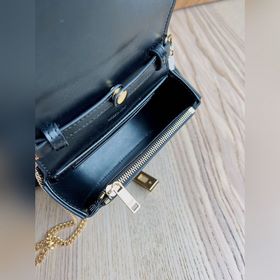 Новая сумка CELINE седлом и округлыми контурами, чрезвычайно изящ