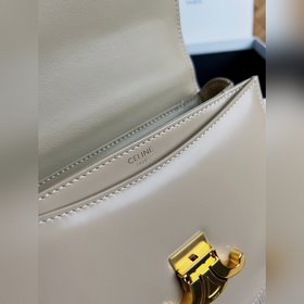 CELIN представляет новую коллекцию сумок ранней осени, в которую 