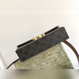 CELINE｜Новые модели для осенне-зимнего сезона Новая сумка-коробка