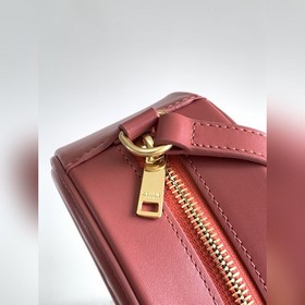 CELINE OVAL CUIR TRIOMPHE Большая гладкая кожаная сумка овальной 
