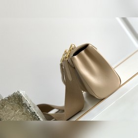 CELINE &nbsp;TEEN SOFT 16 Сумка из гладкой кожи Кожа, подклад