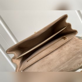 CELINE &nbsp;TEEN SOFT 16 Сумка из гладкой кожи Кожа, подклад