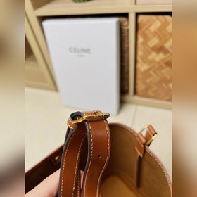 CELINE TRIOMPHE FOLCO Осенне-зимняя коллекция Серия классических