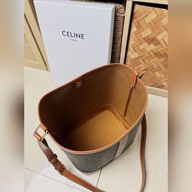 CELINE TRIOMPHE FOLCO Осенне-зимняя коллекция Серия классических
