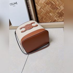 Новая весенняя и летняя модель CUIR от CELINE С объемным логотипо