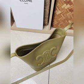 Новая весенняя и летняя модель CUIR от CELINE С объемным логотипо