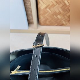 CELINE Осенне-зимняя коллекция сумок DansParis Effortless chio –