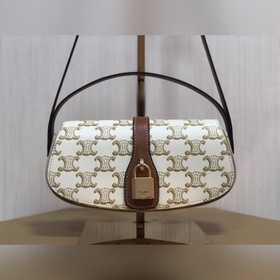 CELINE | Осень-зима 2021 — Новейшая мини-сумочка Tabou Clutch on