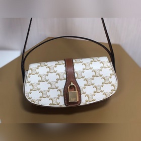 CELINE | Осень-зима 2021 — Новейшая мини-сумочка Tabou Clutch on