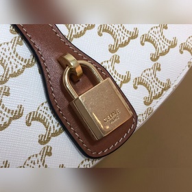 CELINE | Осень-зима 2021 — Новейшая мини-сумочка Tabou Clutch on
