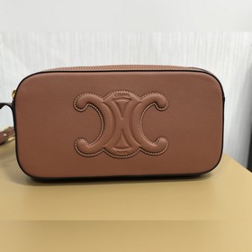 CELINE &nbsp; Сумка под мышку Triomphe  Новая сумка под мышк