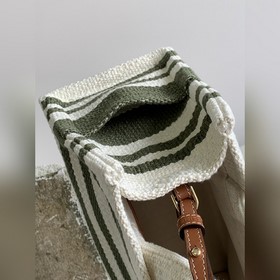 CELINE &nbsp;CABAS THAIS Маленькая сумка CELINE из полосатой 