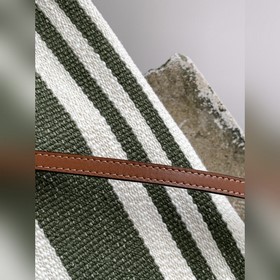 CELINE &nbsp;CABAS THAIS Маленькая сумка CELINE из полосатой 
