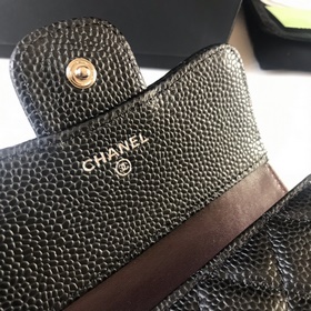 Классический короткий кошелек CHANEL с тремя складками, модель A8
