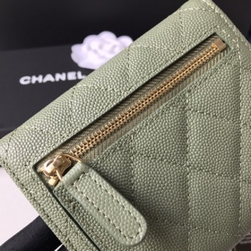 Классический короткий кошелек CHANEL с тремя складками, модель A8