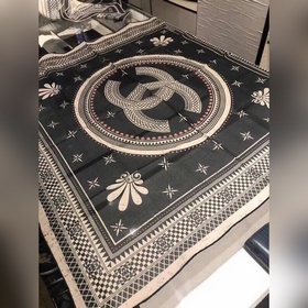 CHANEL Изысканный шелковый платок, 100% шелк с косой текстурой Те