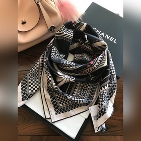 CHANEL Изысканный шелковый платок, 100% шелк с косой текстурой Те