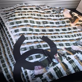Новейший шарф Chanel с двойным C Элегантность до самой сути. Нова