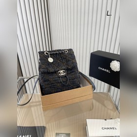 В комплекте Новинка Chanel Джинсовый рюкзак-бакет Очень популяр