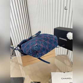 В комплекте Новинка Chanel Джинсовый рюкзак-бакет Очень популяр