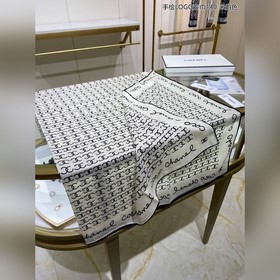 CHANEL Маленький шарф с ручным логотипом из кашемира Высококачест