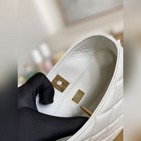 Chanel сумка с цепочкой