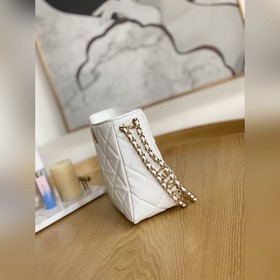 Chanel сумка с цепочкой